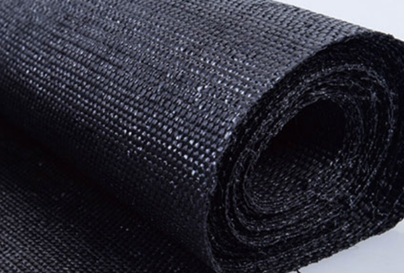 人造草坪的底布一般是什么材质的？